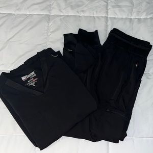 Brand new Greys Anatomy scrubs stretchy! Black Medium